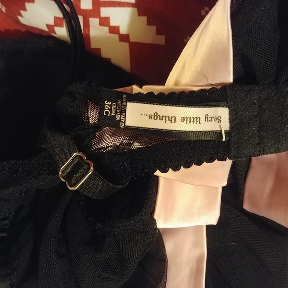 Victoria secret nightie - Picture 2 of 6